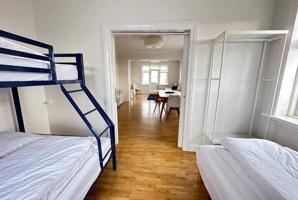 Beautiful 2 Bedroom Apartment Downtown Reykjavík Esterno foto