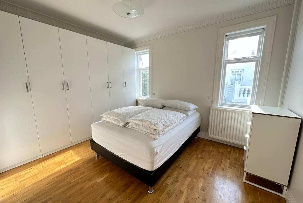 Beautiful 2 Bedroom Apartment Downtown Reykjavík Esterno foto
