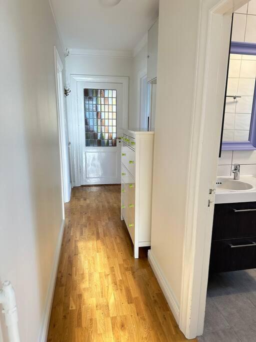 Beautiful 2 Bedroom Apartment Downtown Reykjavík Esterno foto